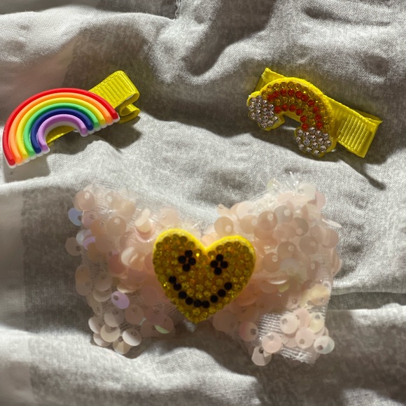 5/$20 Hair clips - Picture 4 of 6